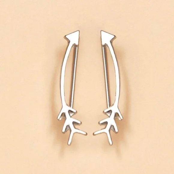 3/$30 Silver Arrow Bar Earrings - Picture 2 of 2